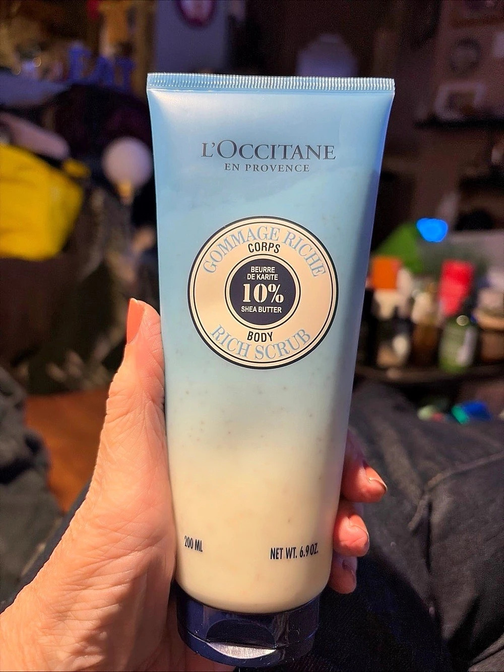 L'Occitane Shea Butter Rich Body Scrub 200ml.  New!